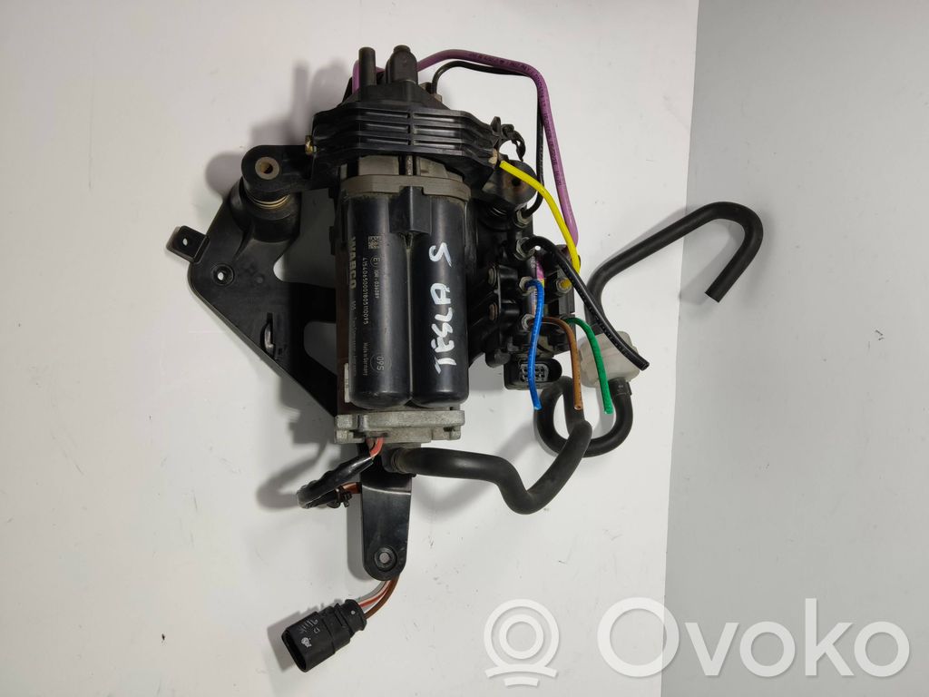Tesla Model S Kompressor Luftfederung 
