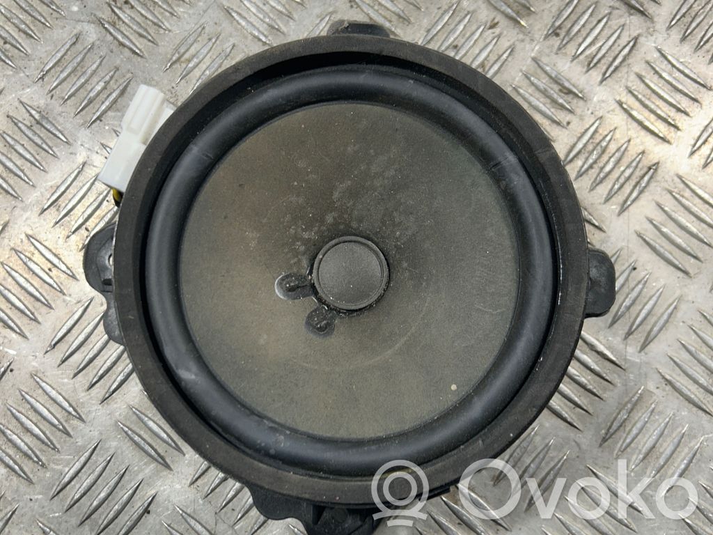 Opel Antara Etuoven kaiutin 