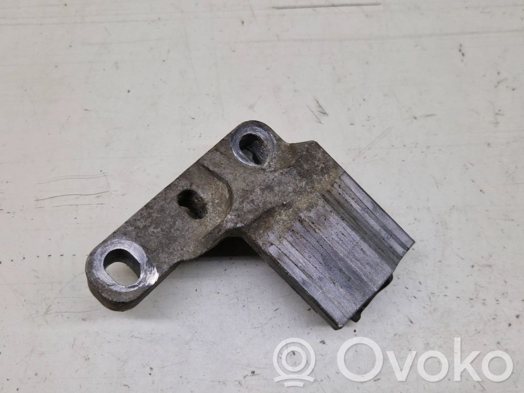 Engine mount bracket   3618372