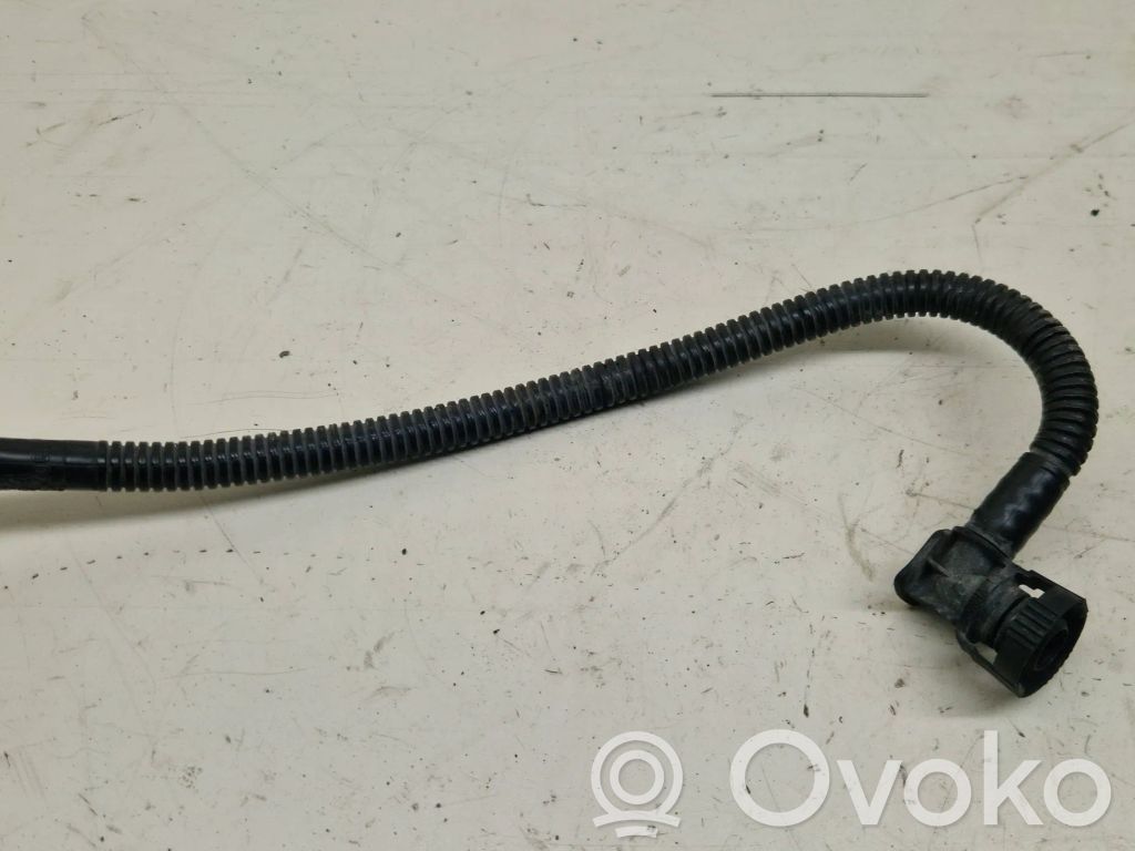 BMW 3 E90 E91 Cita veida dzinēja nodalījuma detaļa 