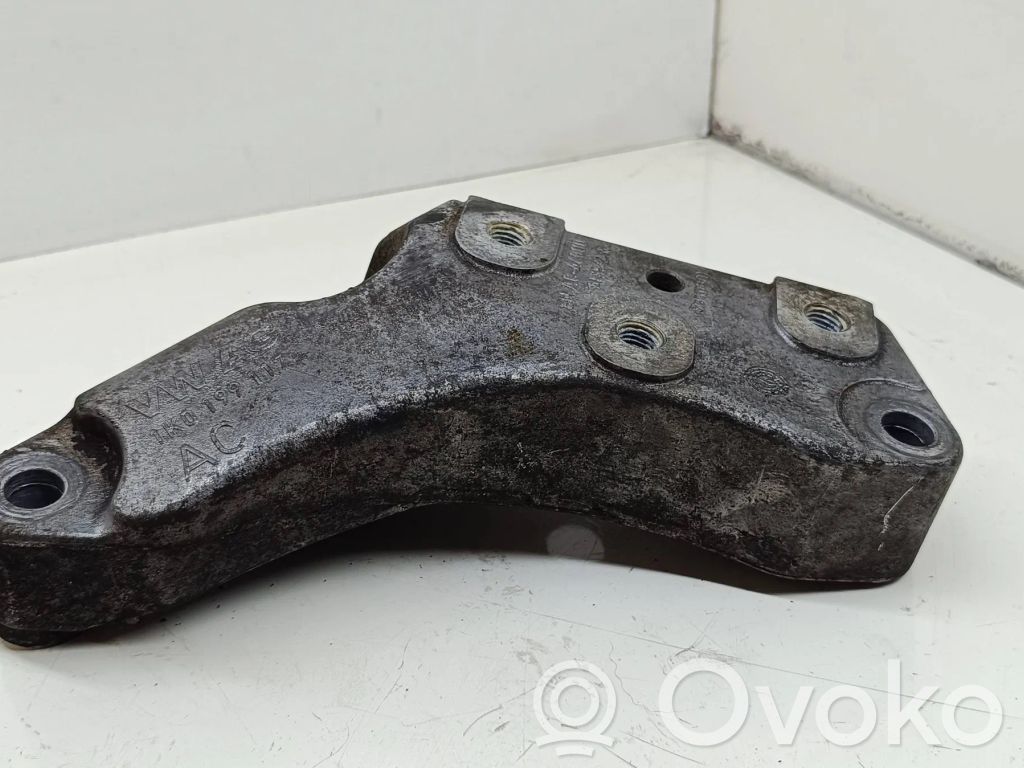 Audi TT TTS RS Mk3 8S Engine mounting bracket 