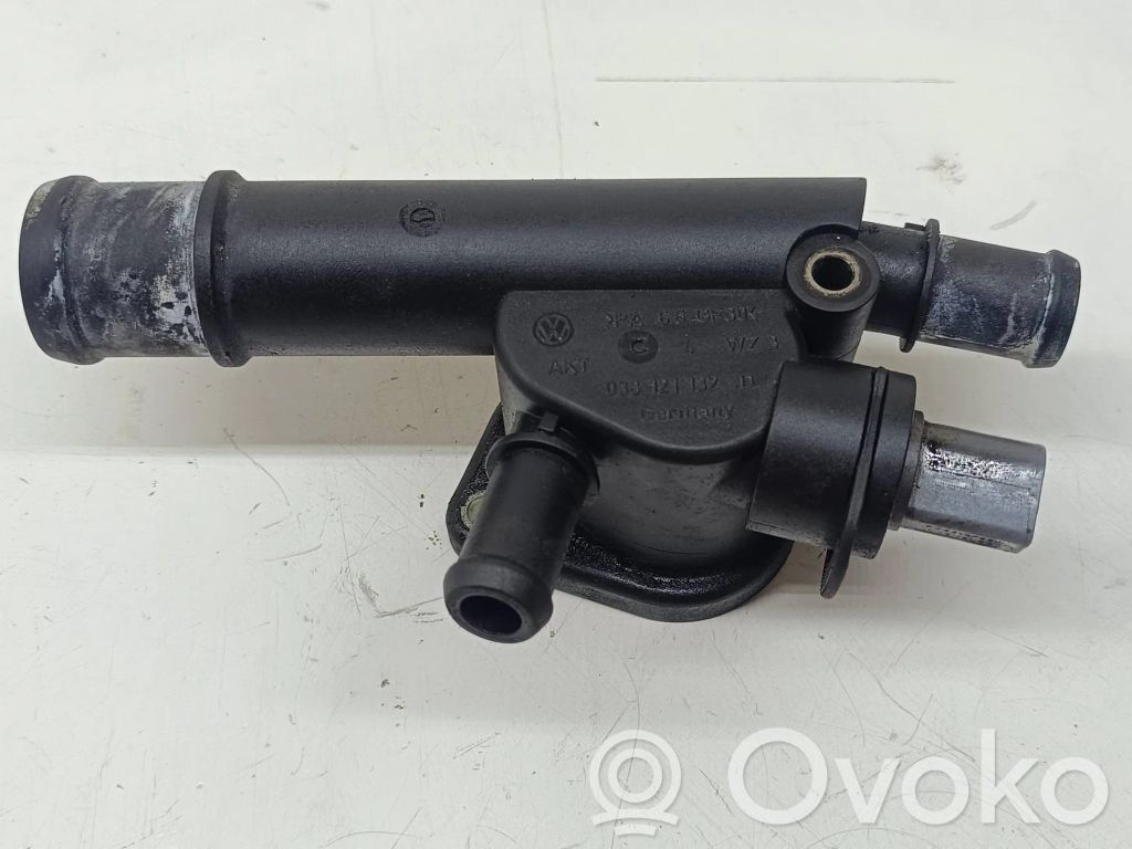 Volkswagen Touran I Engine coolant pipe/hose 