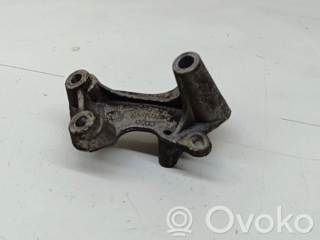 Volkswagen Golf IV Engine mounting bracket 