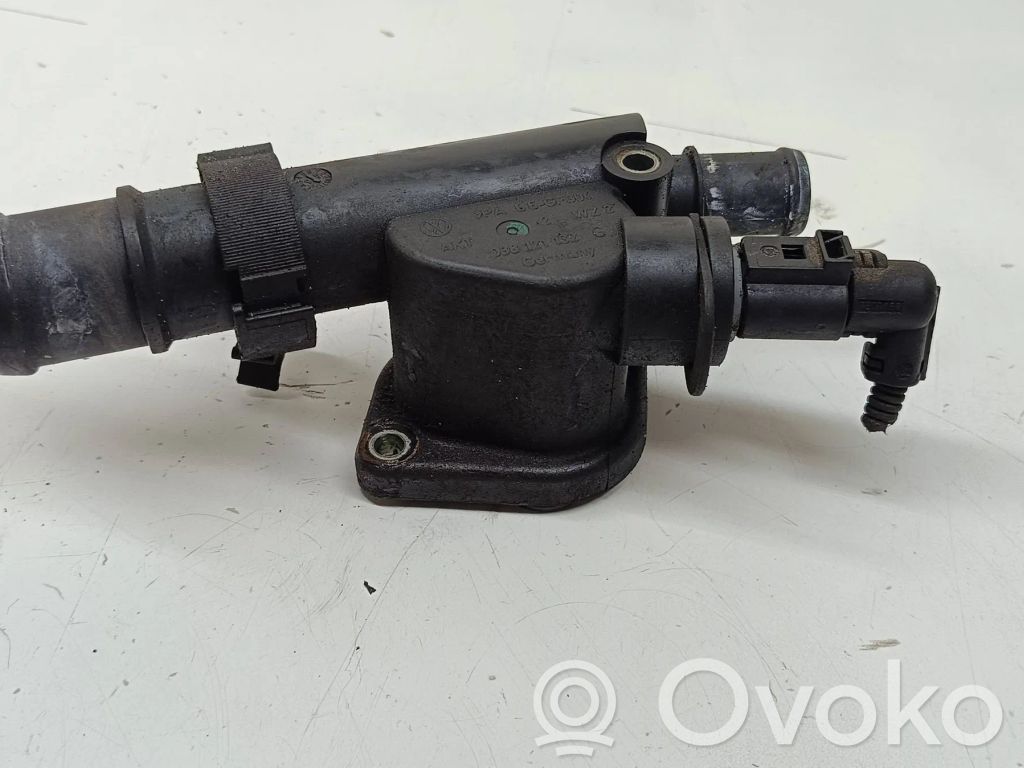 Volkswagen PASSAT B6 Engine coolant pipe/hose 