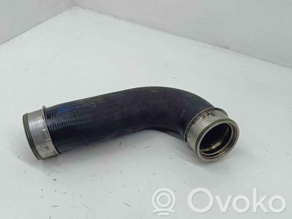 Volkswagen PASSAT B6 Intercooler hose/pipe 