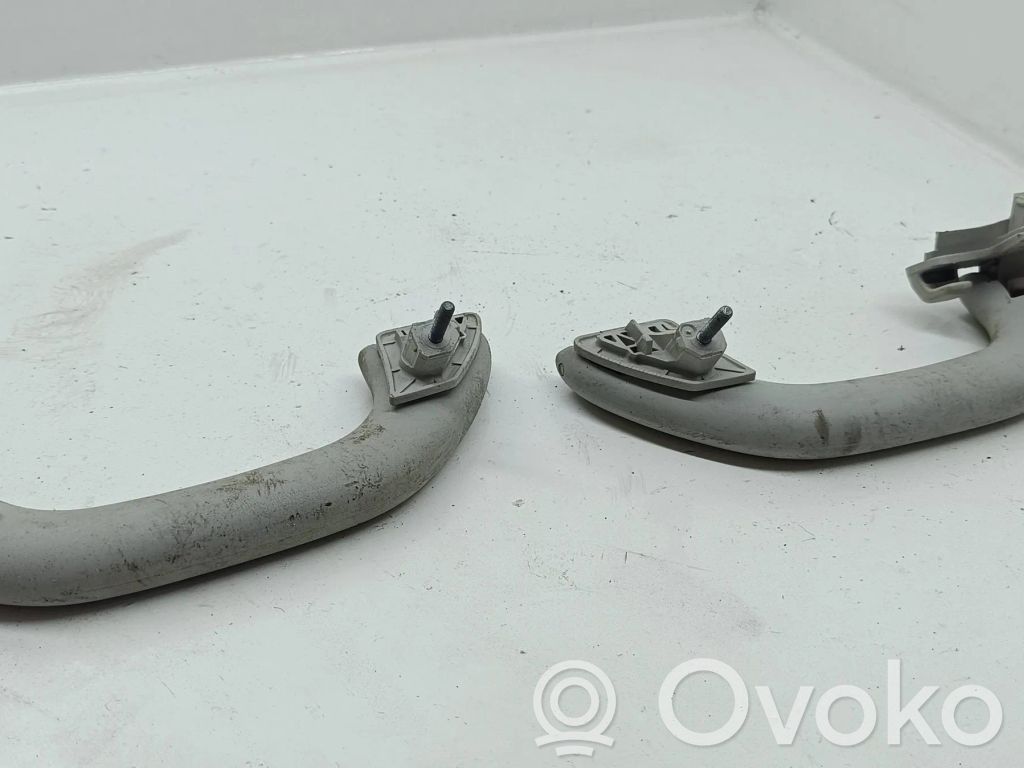 Volkswagen Golf V Aizmugurējais rokturis 