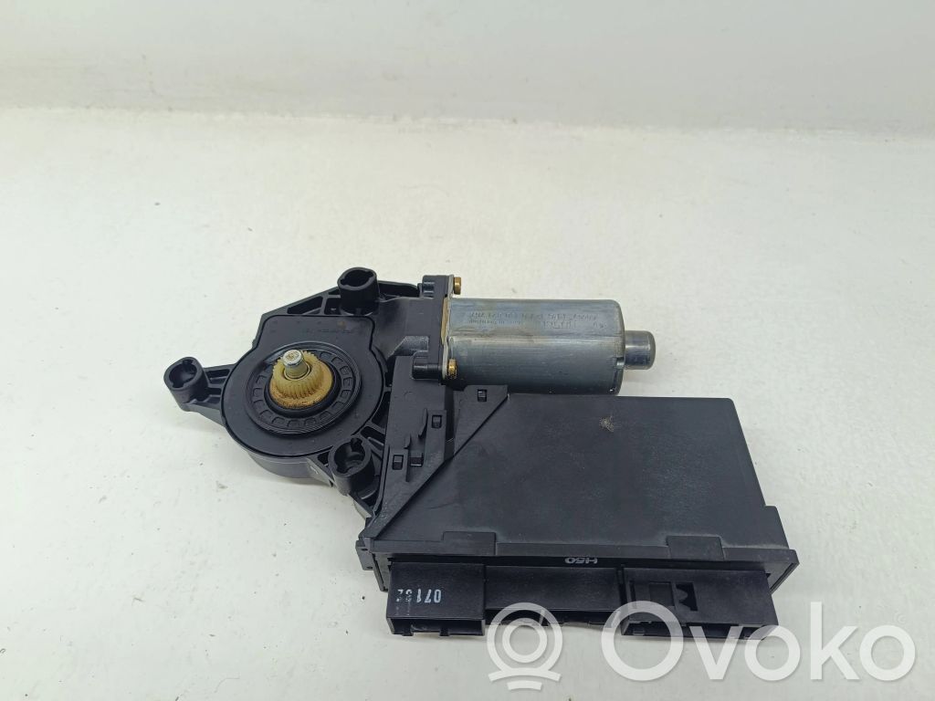 Audi A4 S4 B7 8E 8H Motorino alzacristalli della portiera posteriore 