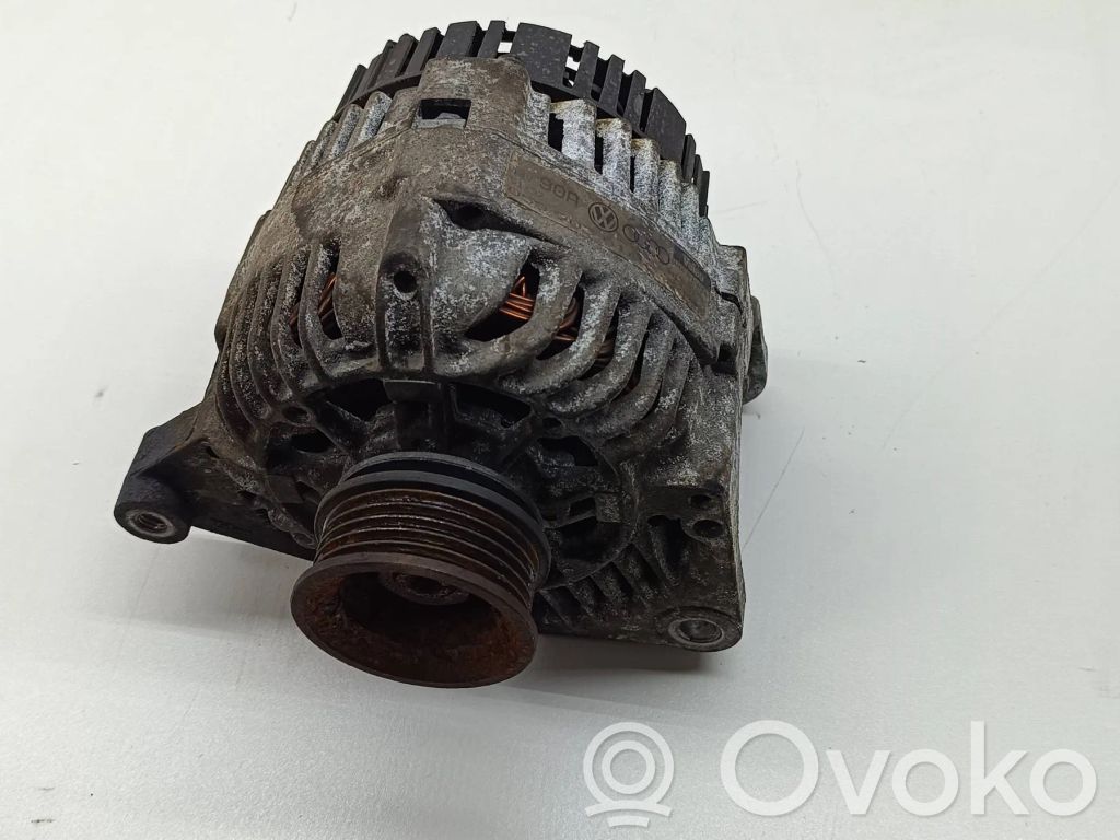 Audi A4 S4 B5 8D Generatorius 