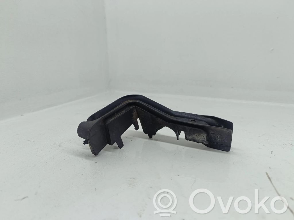 BMW 1 E81 E87 Engine compartment rubber 