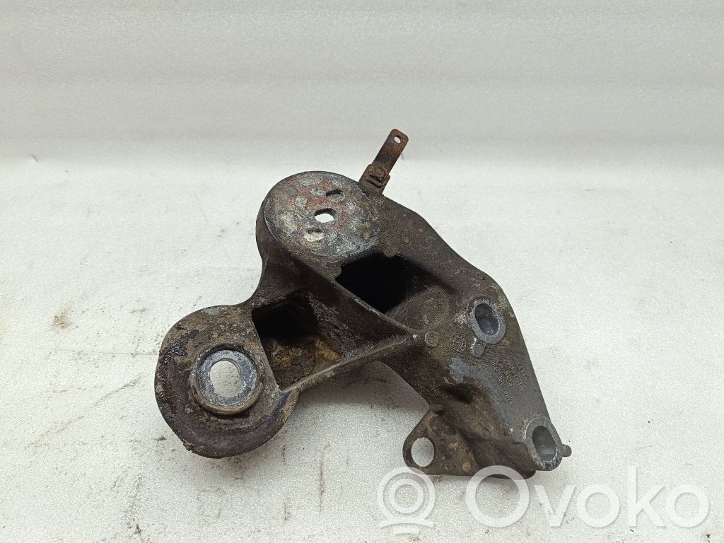 Audi A6 S6 C6 4F Engine mounting bracket 