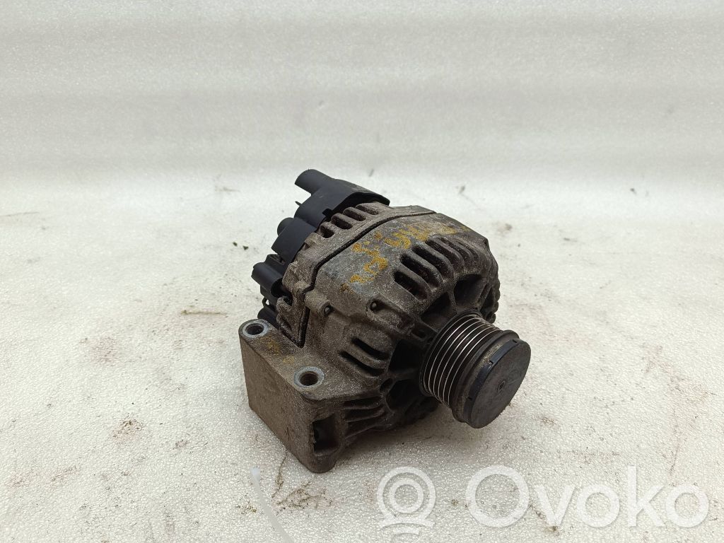 Opel Astra H Alternador 