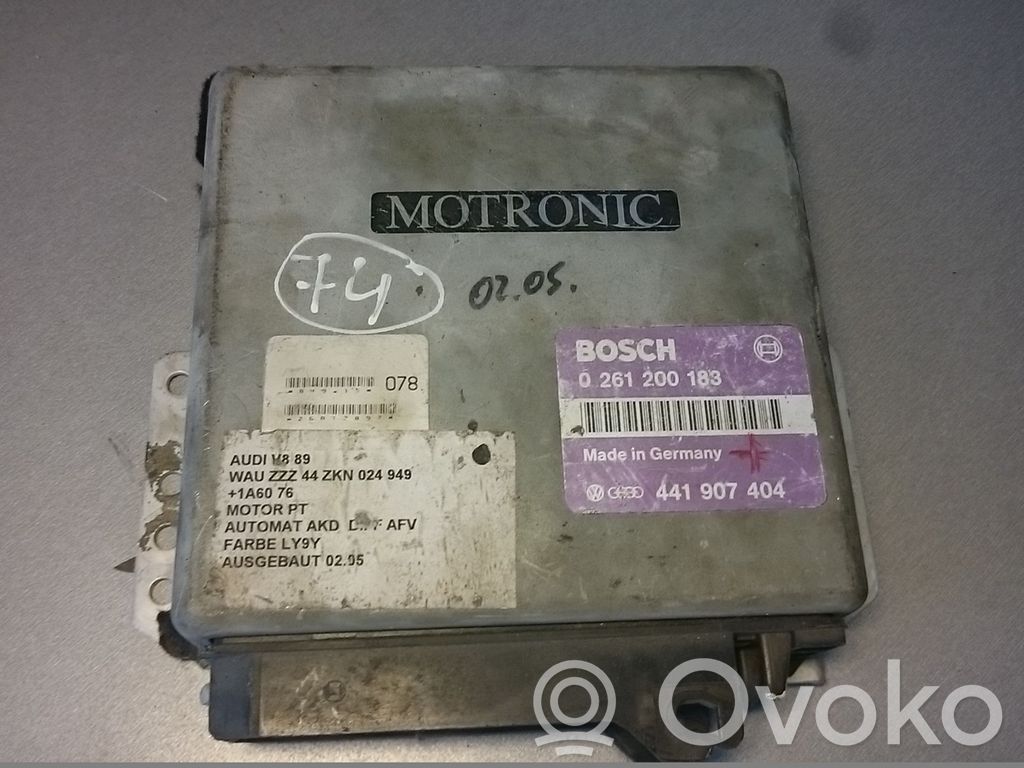 Audi V8 Unidad de control/módulo del motor 