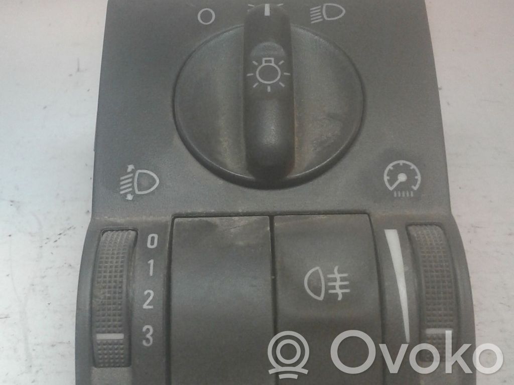Opel Corsa C Light switch 
