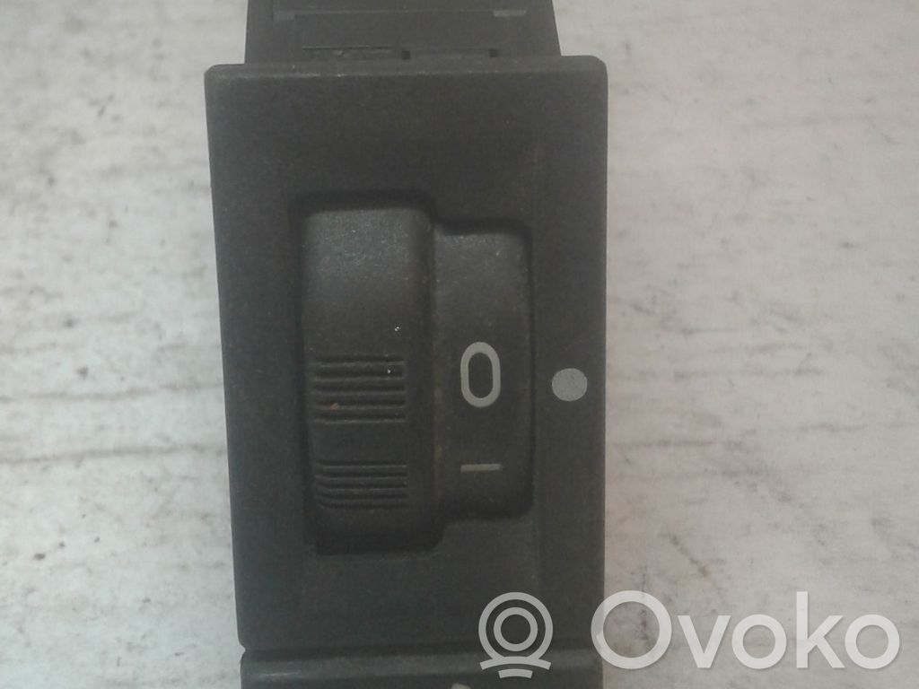 Peugeot 607 Headlight level height control switch 