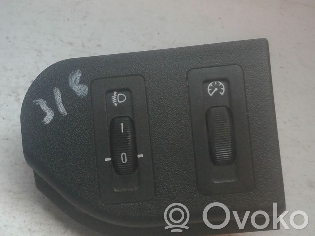 Headlight level height control switch   06620000,21320000