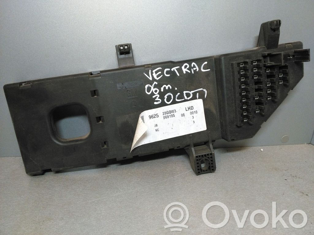 Opel Vectra C Module de fusibles 