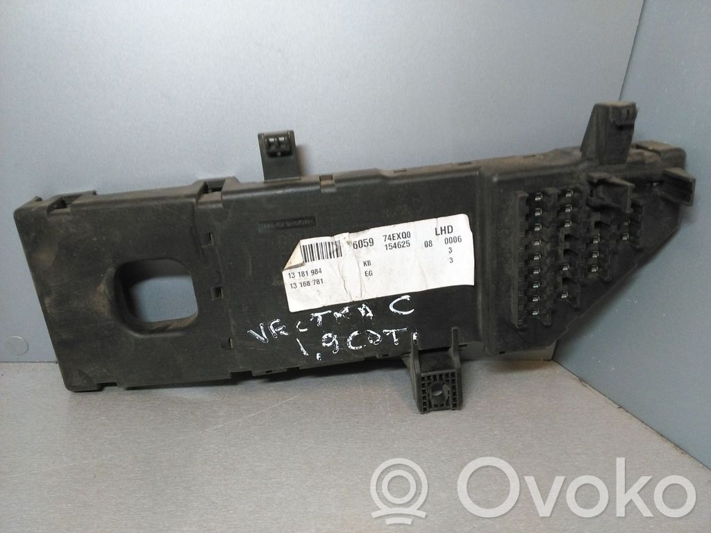 Opel Vectra C Fuse module 