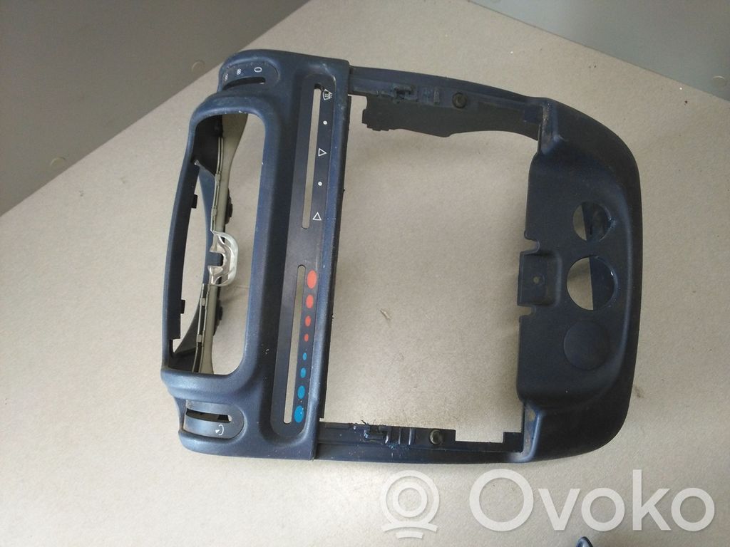 Smart ForTwo I MC01 Element deski rozdzielczej / środek 