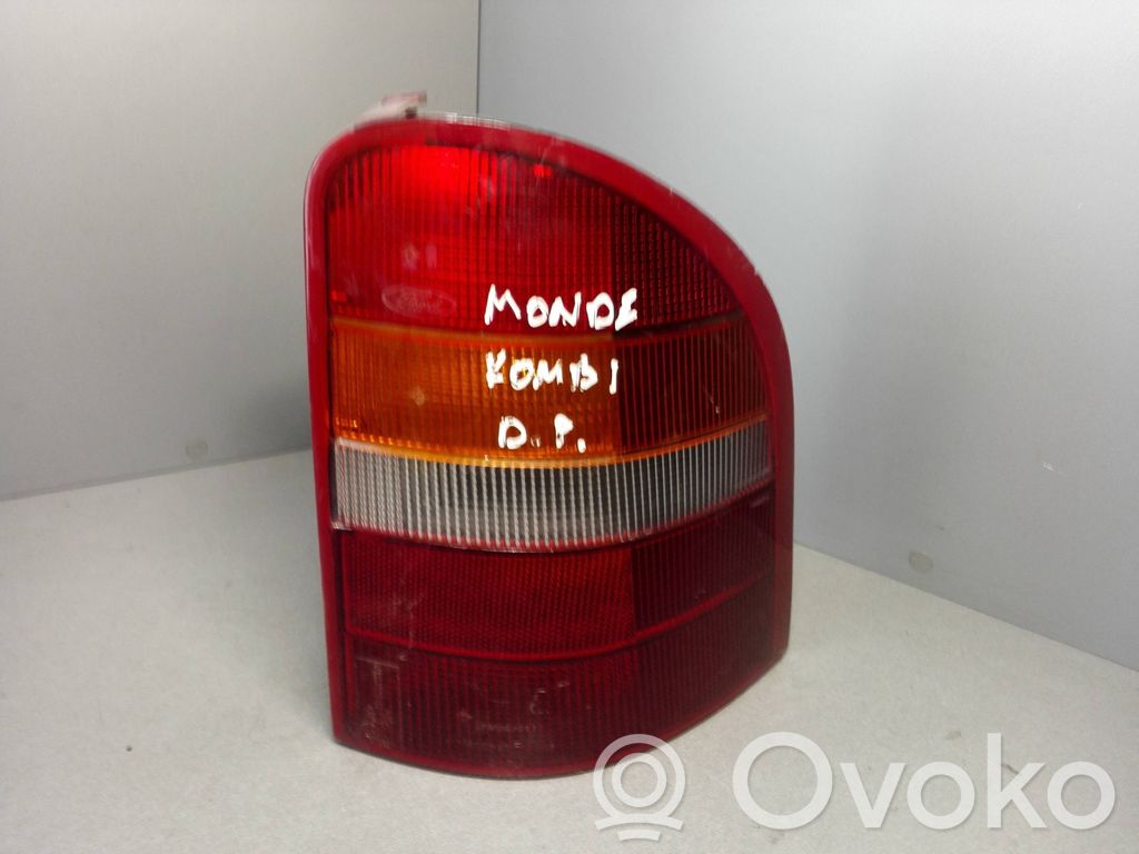 Ford Mondeo MK II Luz trasera/de freno 
