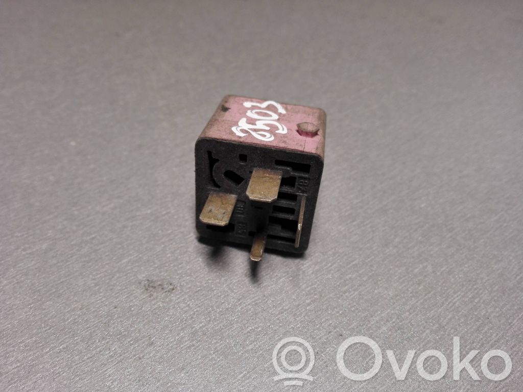 BMW 5 E39 Other relay 