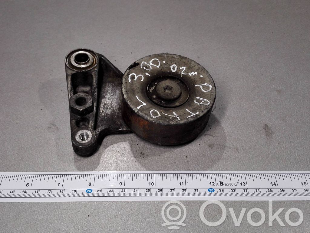 Nissan Patrol Y61 Umlenkrolle Führungsrolle Keilrippenriemen Keilriemen Lichtmaschine 