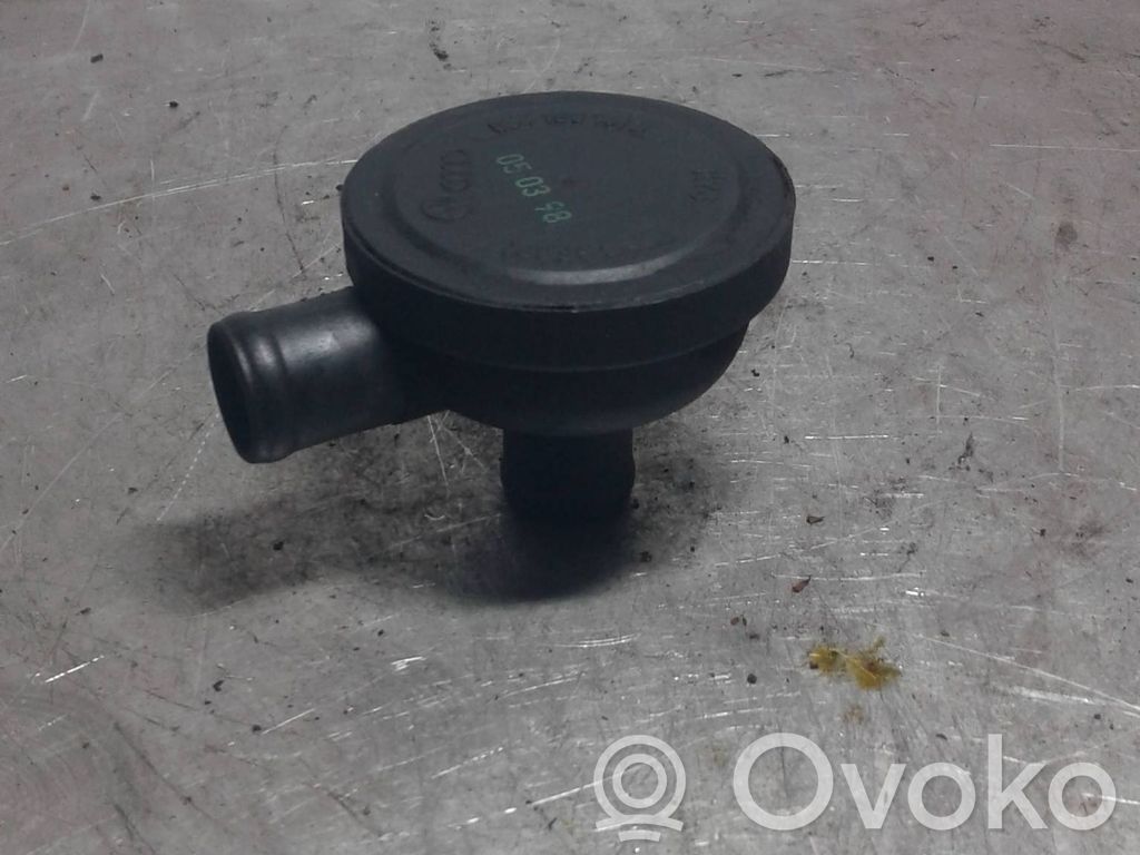 Volkswagen PASSAT B5 Entlüfterventil Entlüftungsschlauch 