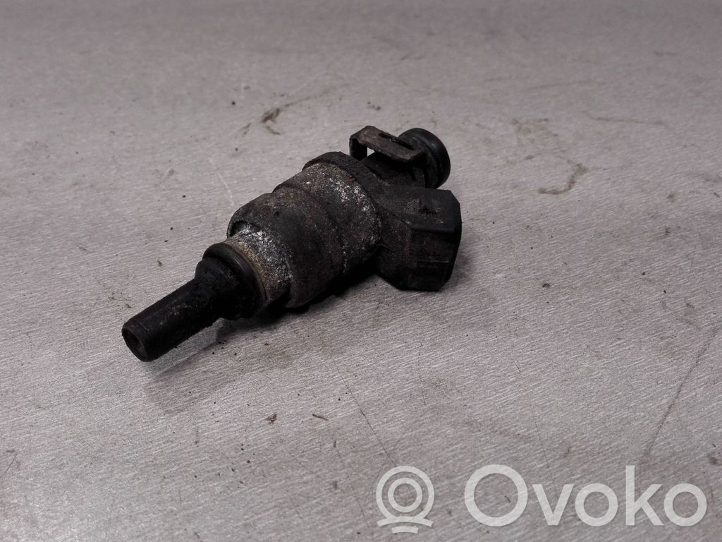 BMW 3 E46 Fuel injector 