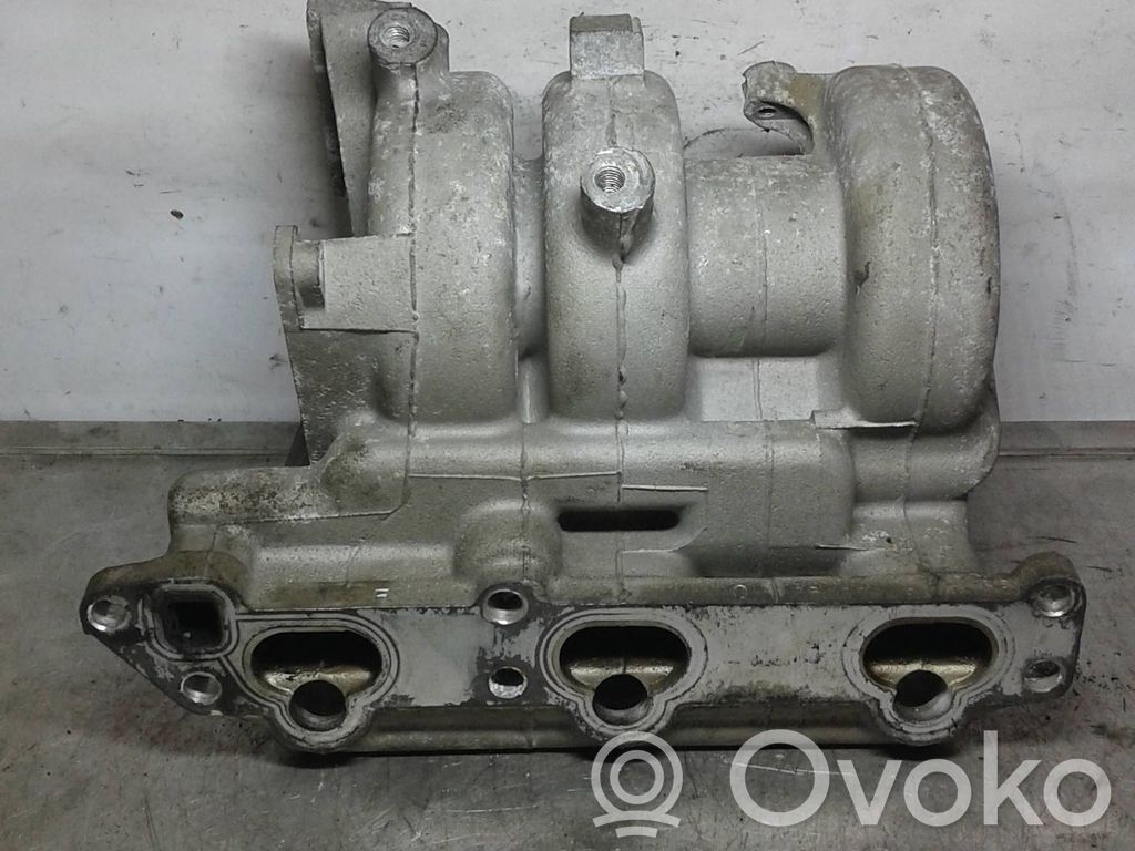 Opel Corsa C Kolektor ssący 
