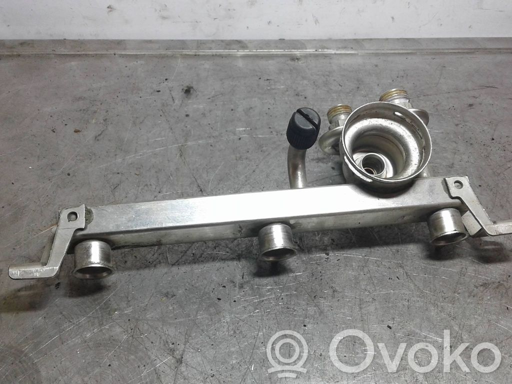 Opel Corsa C Polttoainepääputki 