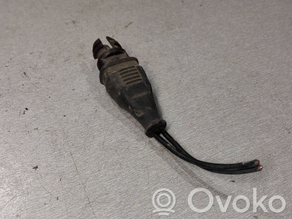 Volkswagen PASSAT B5 Sensor de temperatura interna/externa 