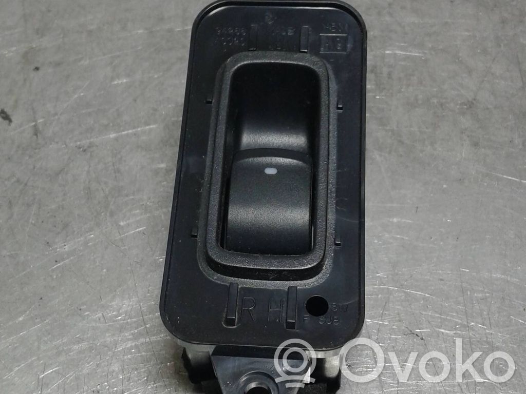 Subaru Outback Electric window control switch 