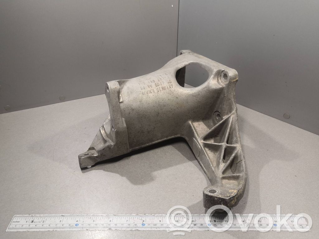 Ford Galaxy Engine mounting bracket 