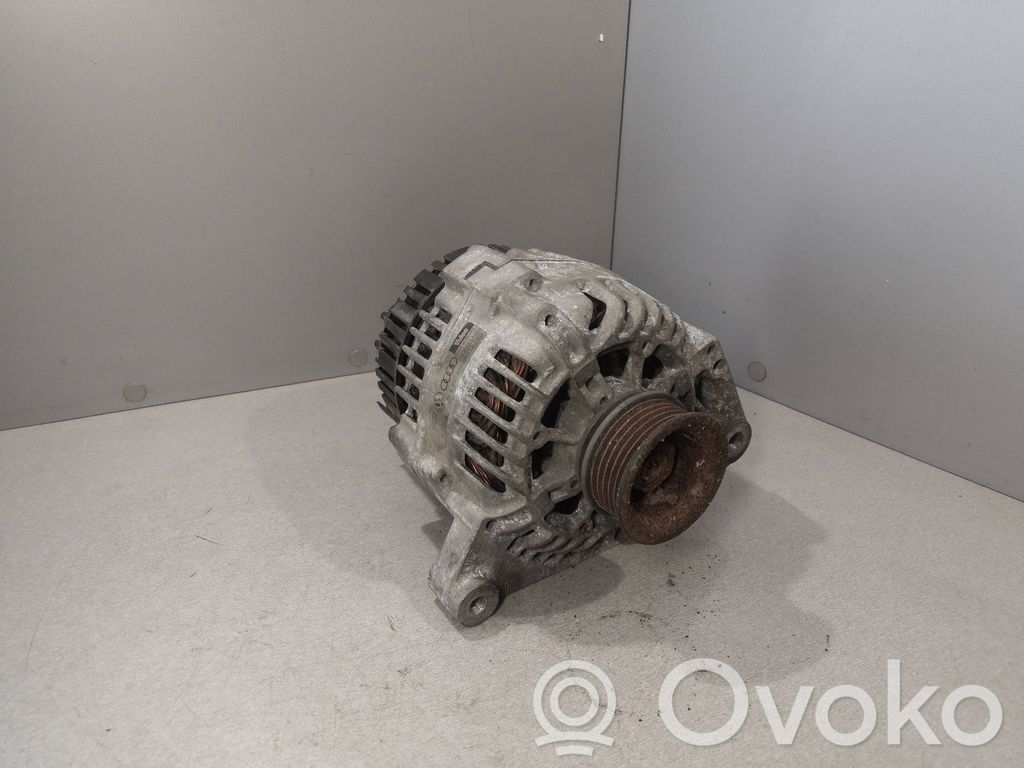 Volkswagen PASSAT B5 Ģenerators 