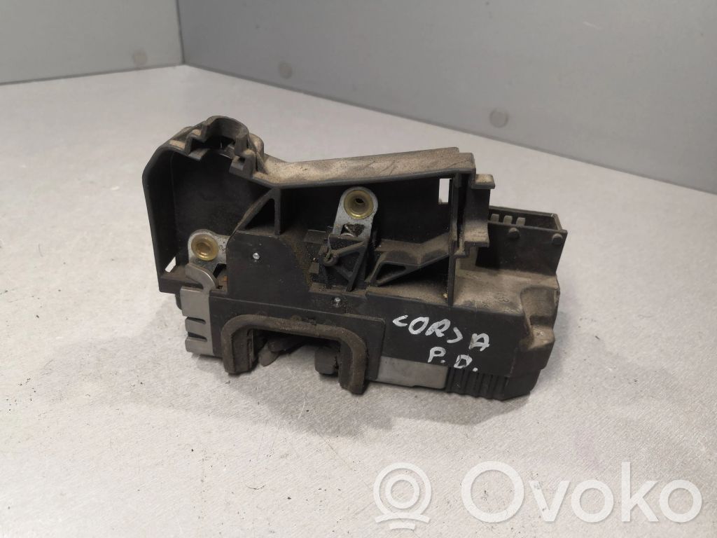 Opel Corsa C Etuoven lukko 