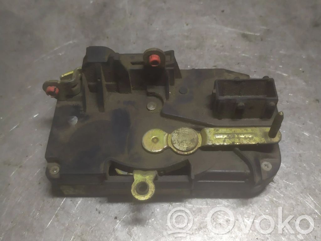Peugeot 806 Türschloss vorne 