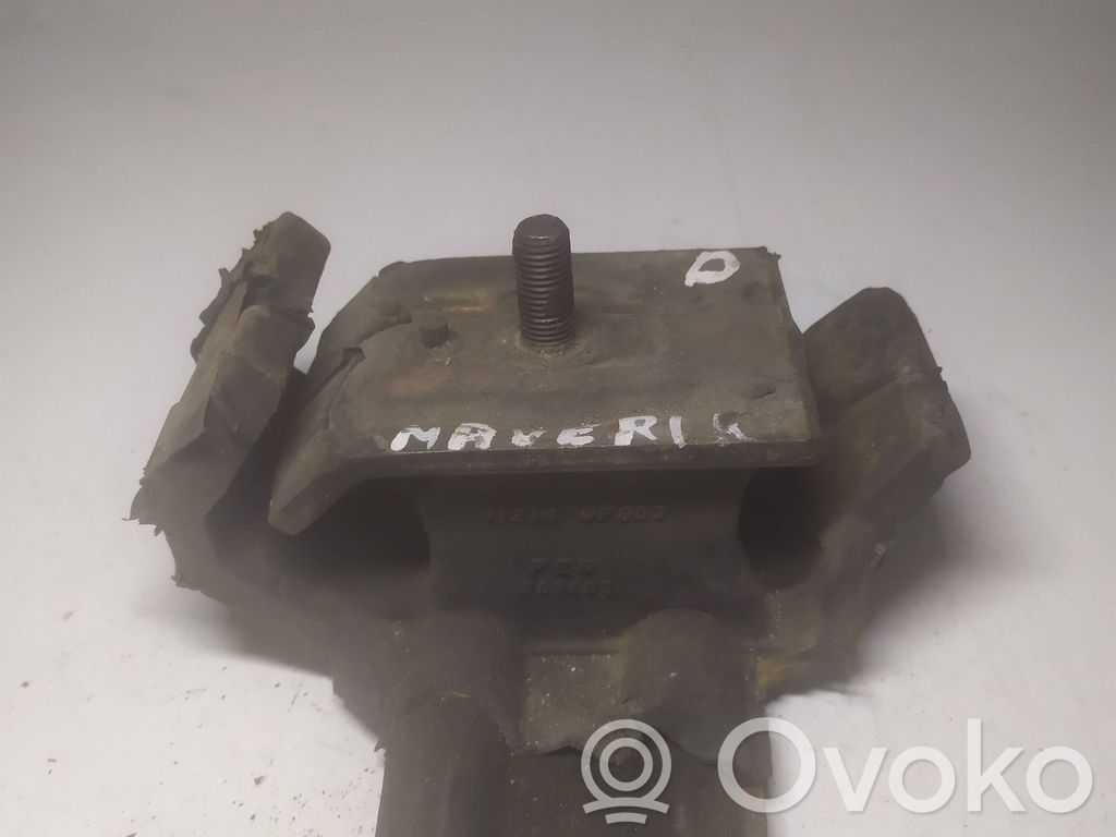 Nissan Terrano Engine mount bracket 