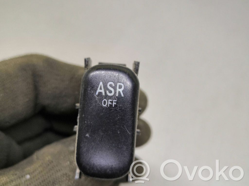 Mercedes-Benz E W210 Commutateur contrôle de traction (ASR) 