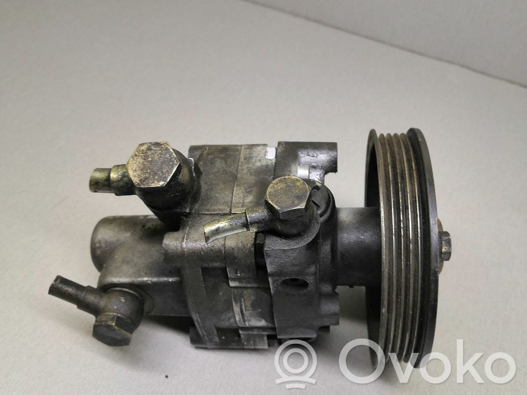 BMW 5 E34 Power steering pump 
