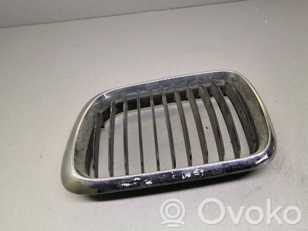 BMW 3 E36 Front grill 