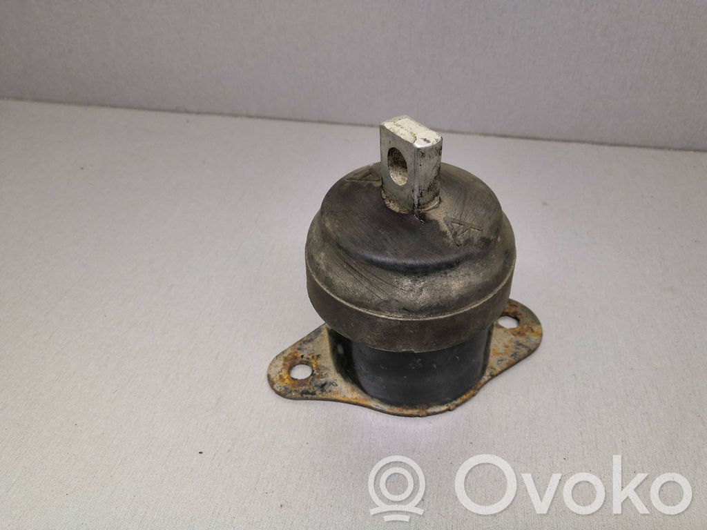 Honda Accord Engine mount bracket 