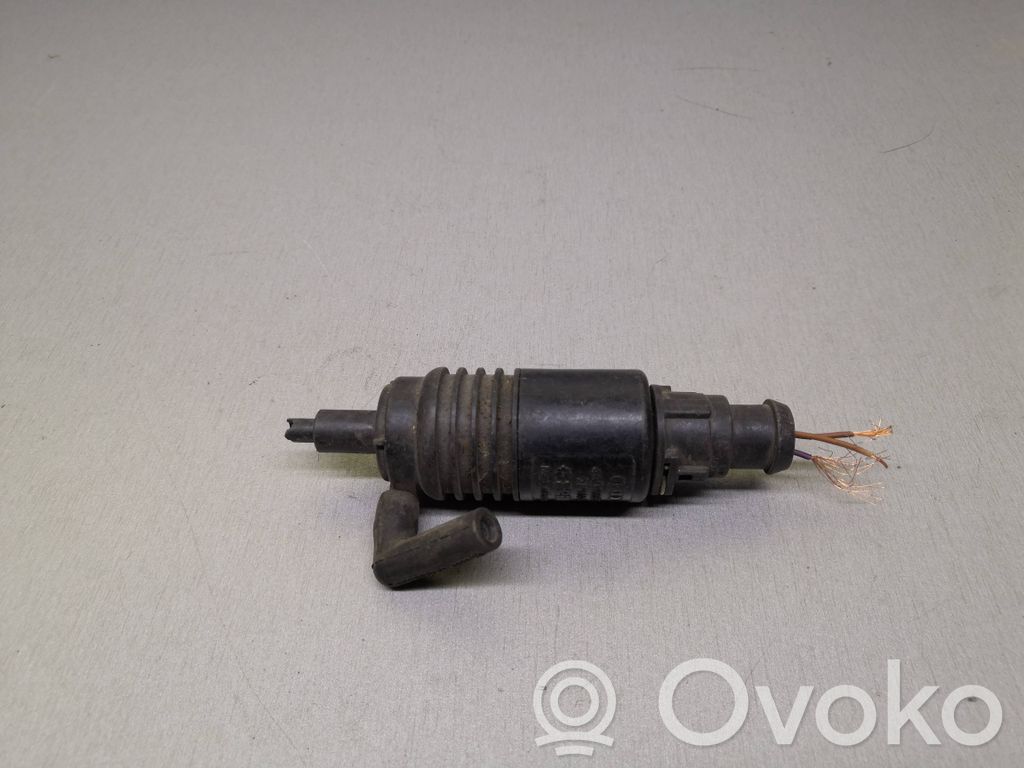 Audi A6 S6 C4 4A Pumpe Scheibenwaschanlage 