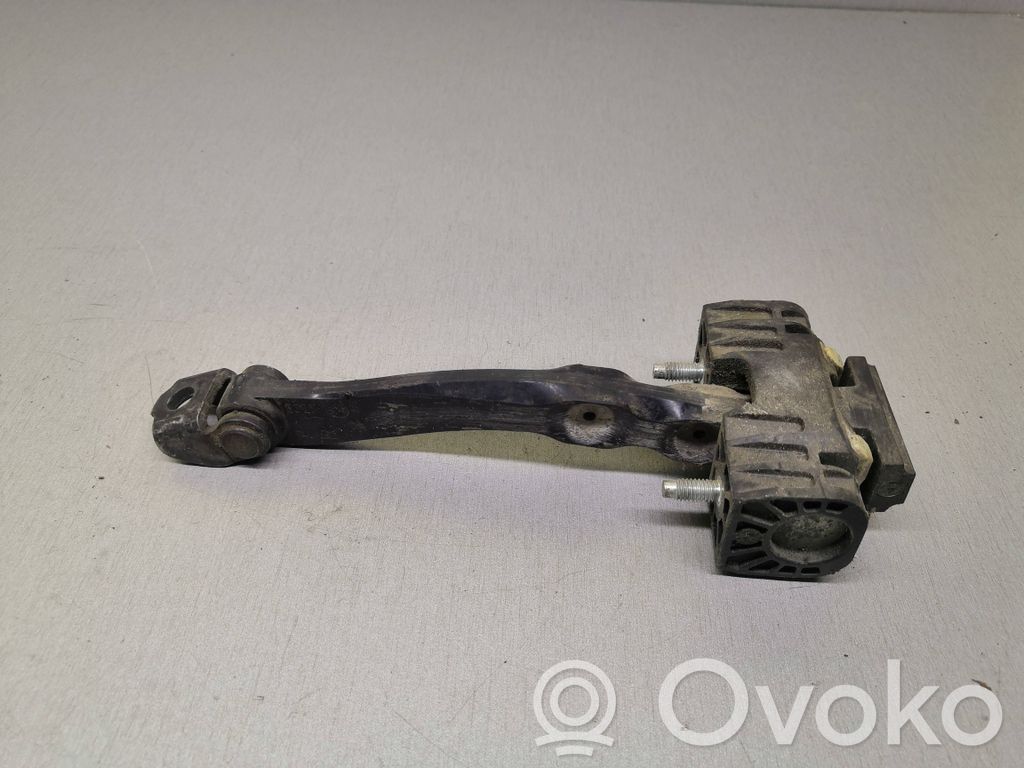 Opel Astra H Etuoven pidätin 