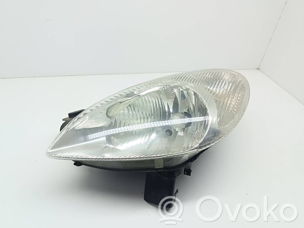 Citroen Xsara Picasso Lampa przednia 