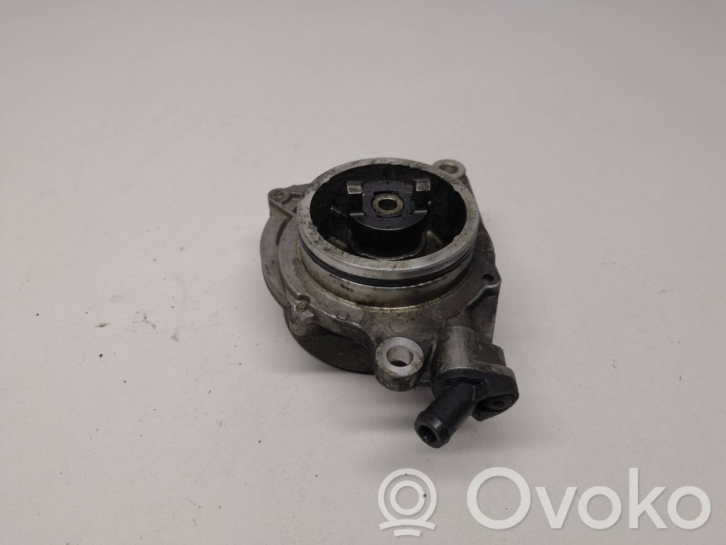 BMW 5 E39 Vacuum pump 