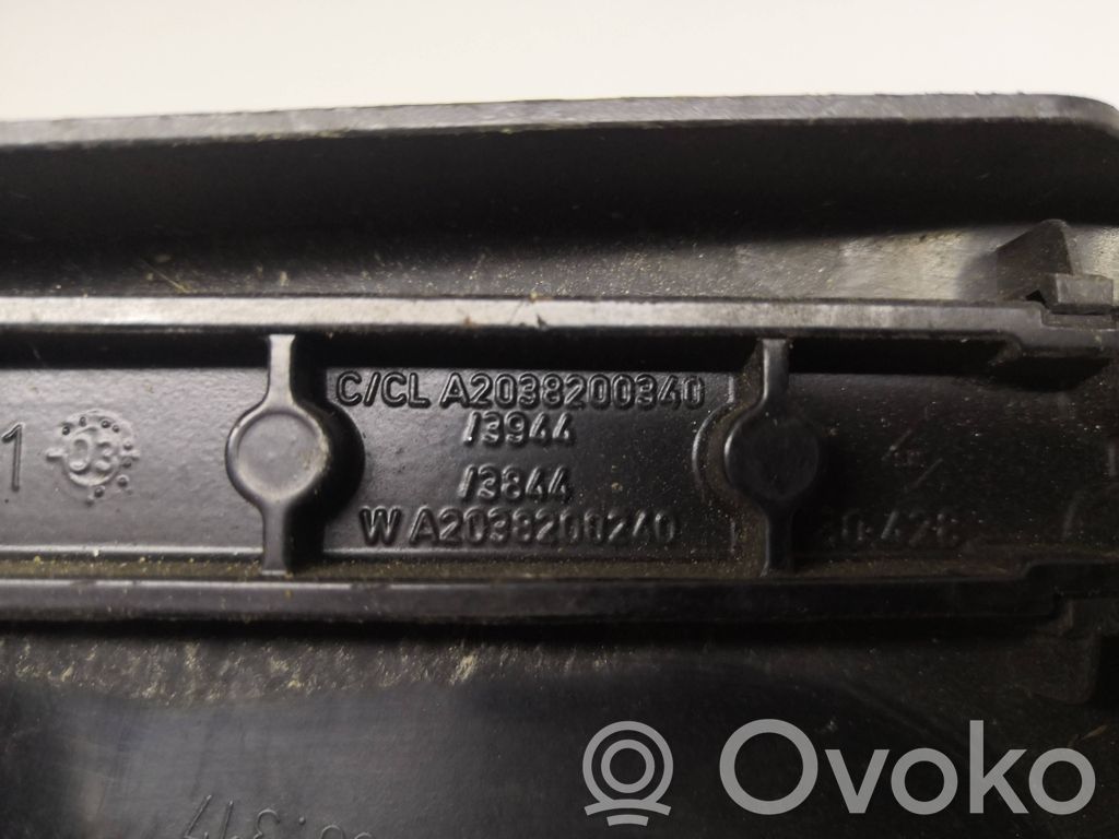 Mercedes-Benz C W203 Front wiper blade arm 