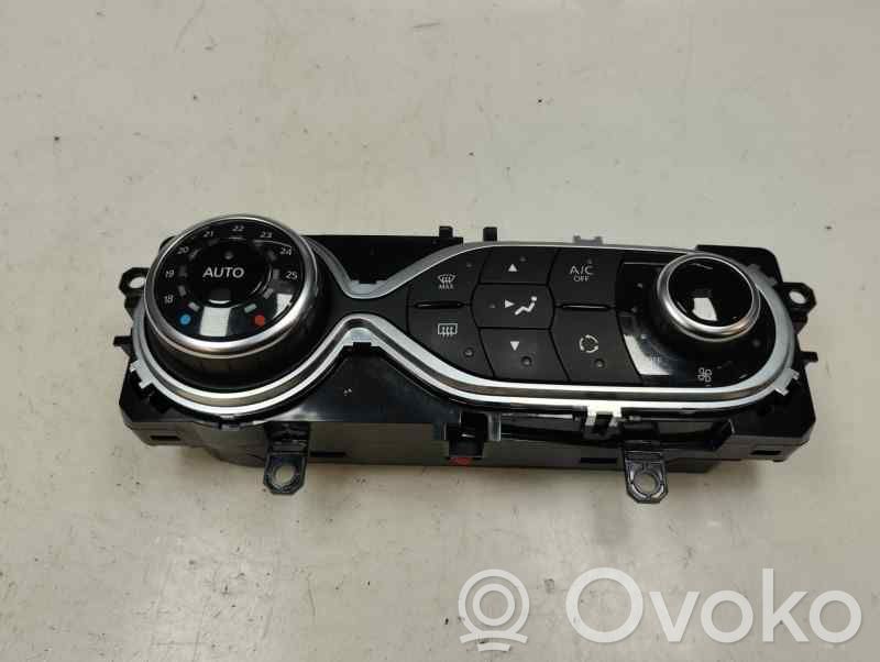 Renault Clio IV Climate control unit 