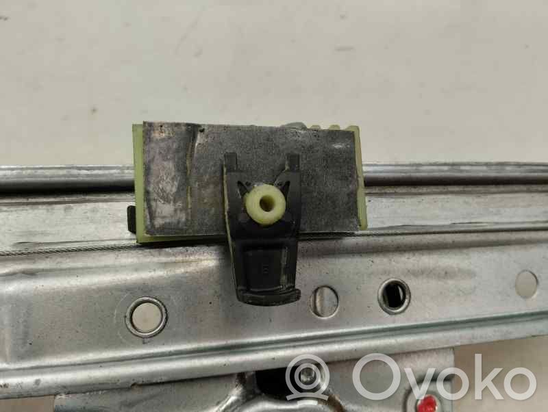 Dacia Duster II Macara geam spate manuală 