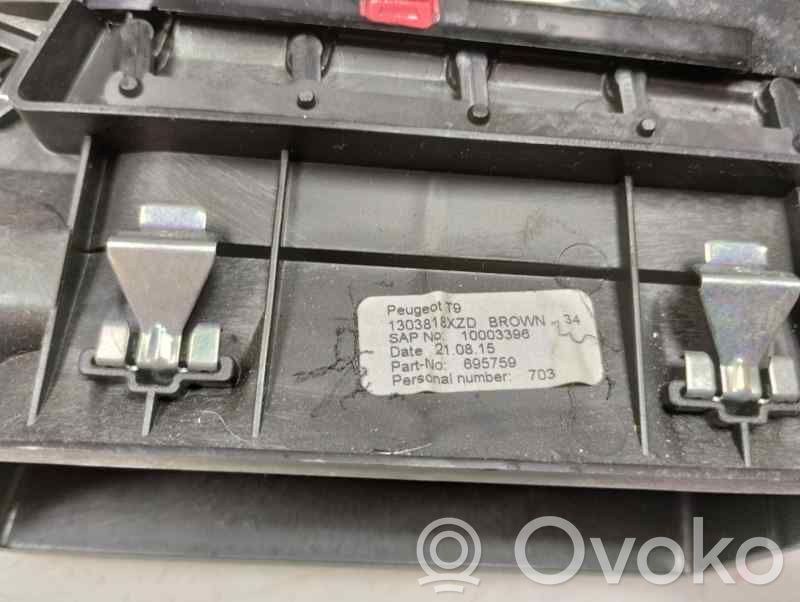 Peugeot 308 Griglia di ventilazione centrale cruscotto