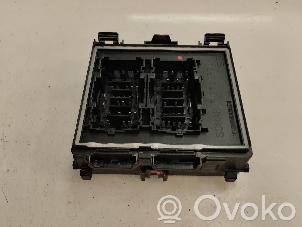 Módulo de fusible   L1BT14D068FAC