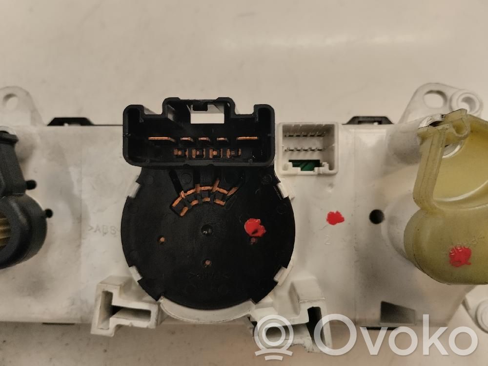 Panel klimatyzacji   P55111874AA